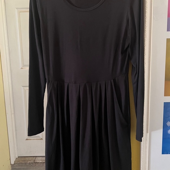 Too big - Picture 3 of 3